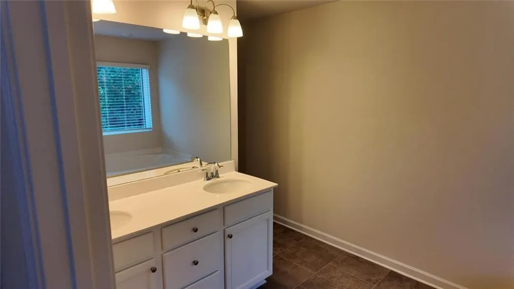 133 Jaxton Street Hoschton, GA 30548