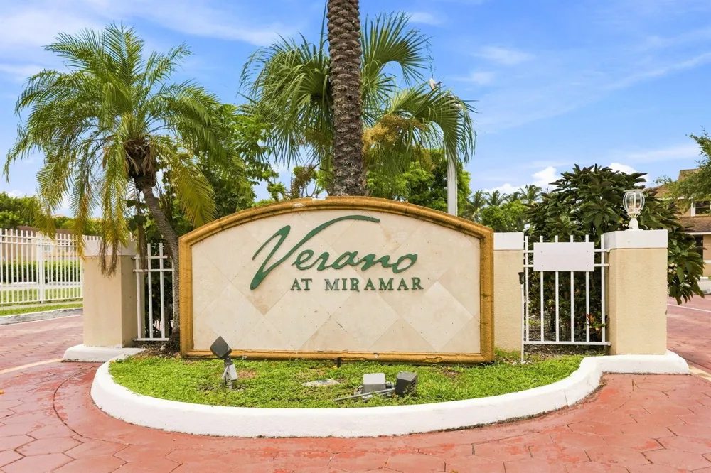 2232 SW 81st Avenue Miramar, FL 33025