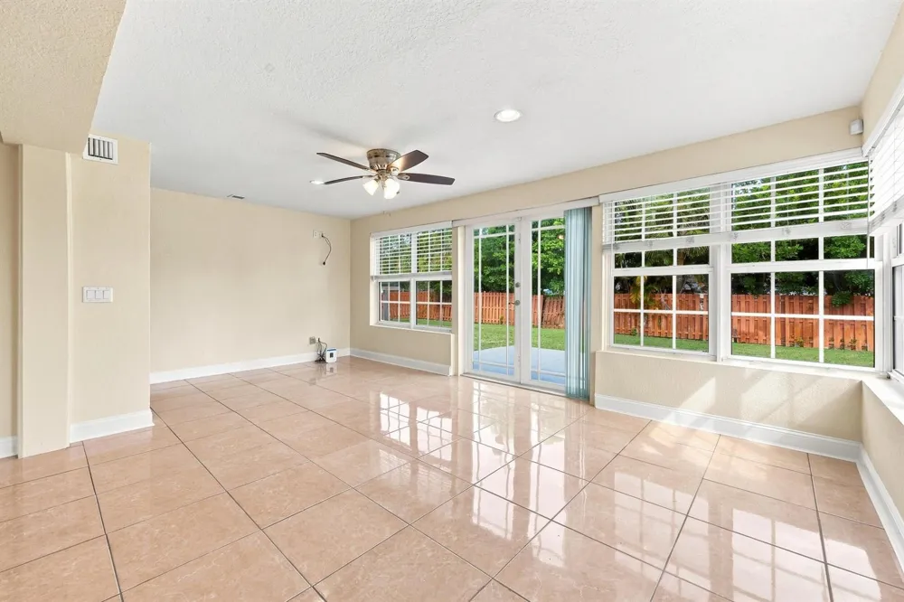 1100 7TH STREET Lake Park, FL 33403