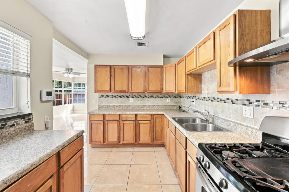 1100 7TH STREET Lake Park, FL 33403