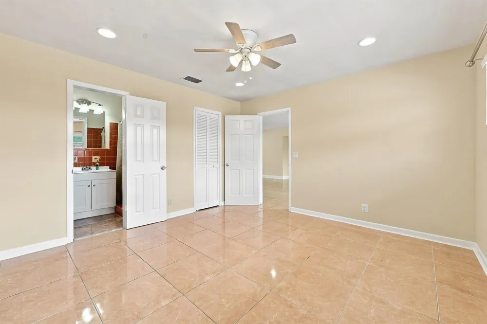 1100 7TH STREET Lake Park, FL 33403