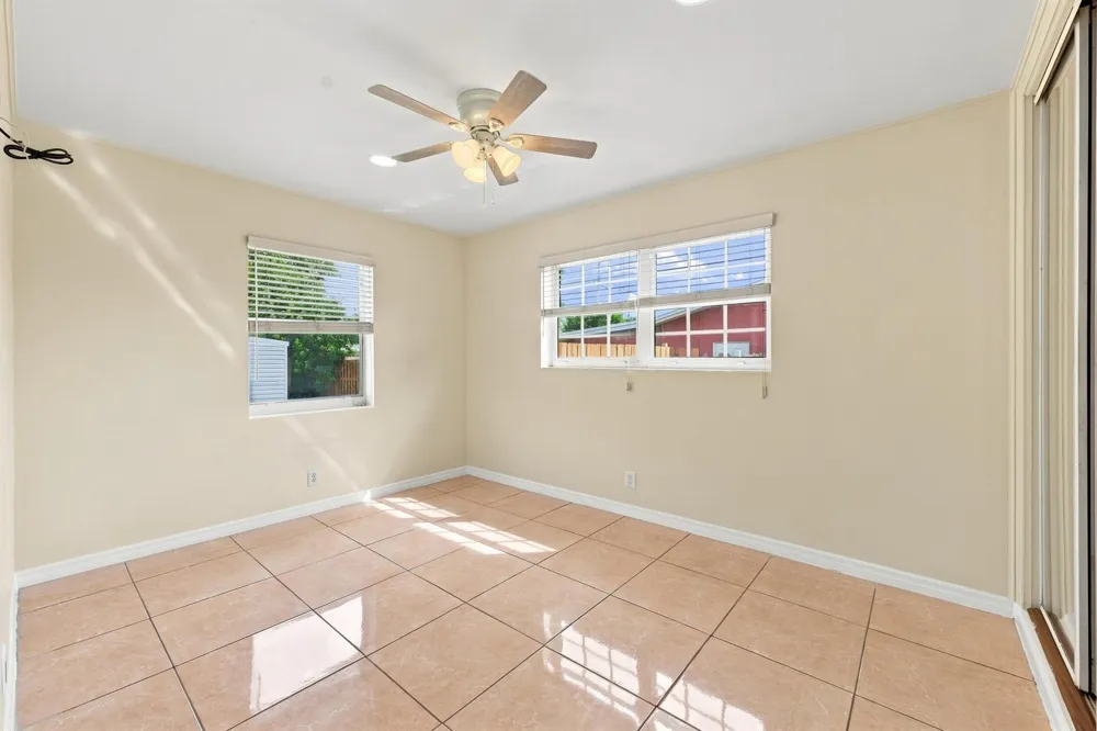 1100 7TH STREET Lake Park, FL 33403