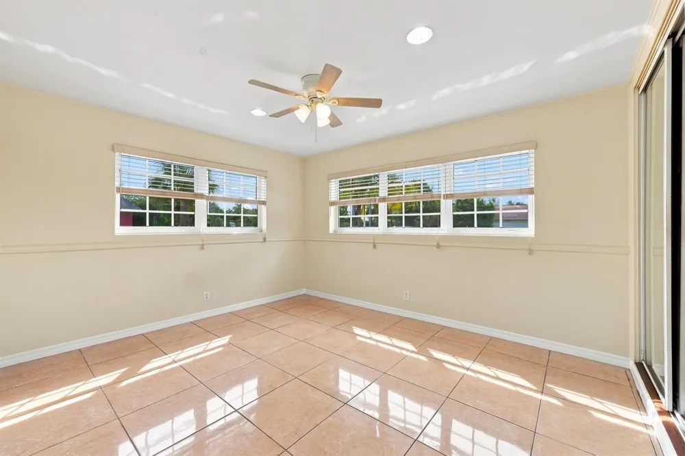 1100 7TH STREET Lake Park, FL 33403