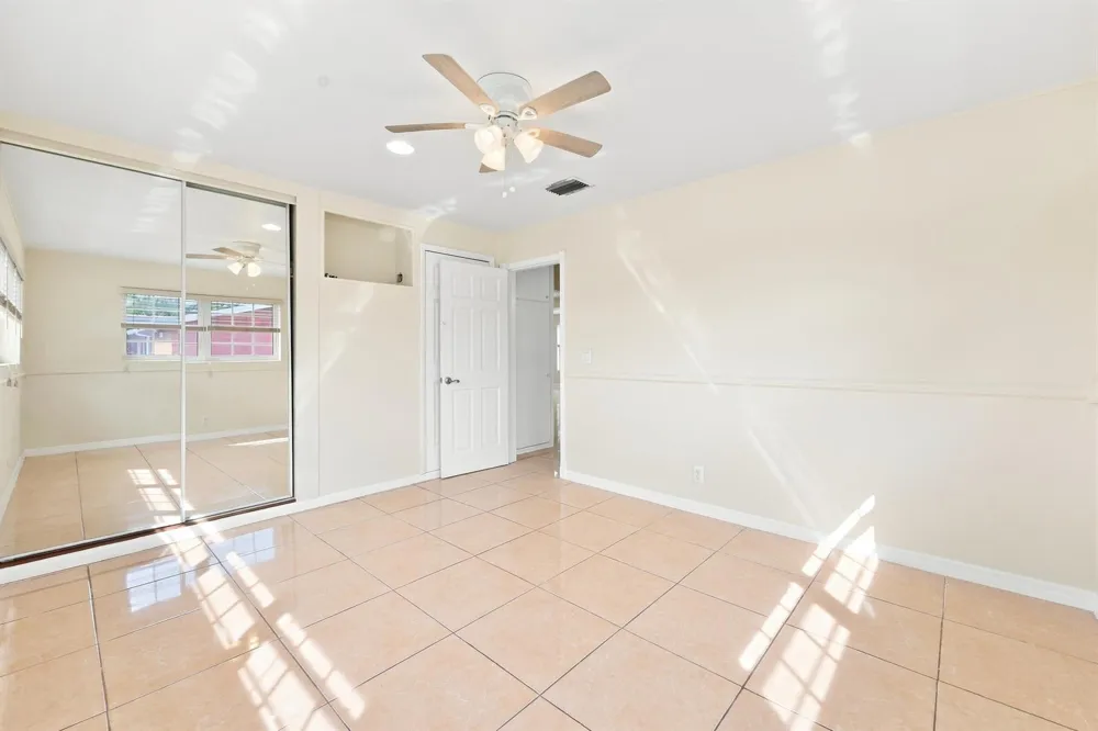 1100 7TH STREET Lake Park, FL 33403