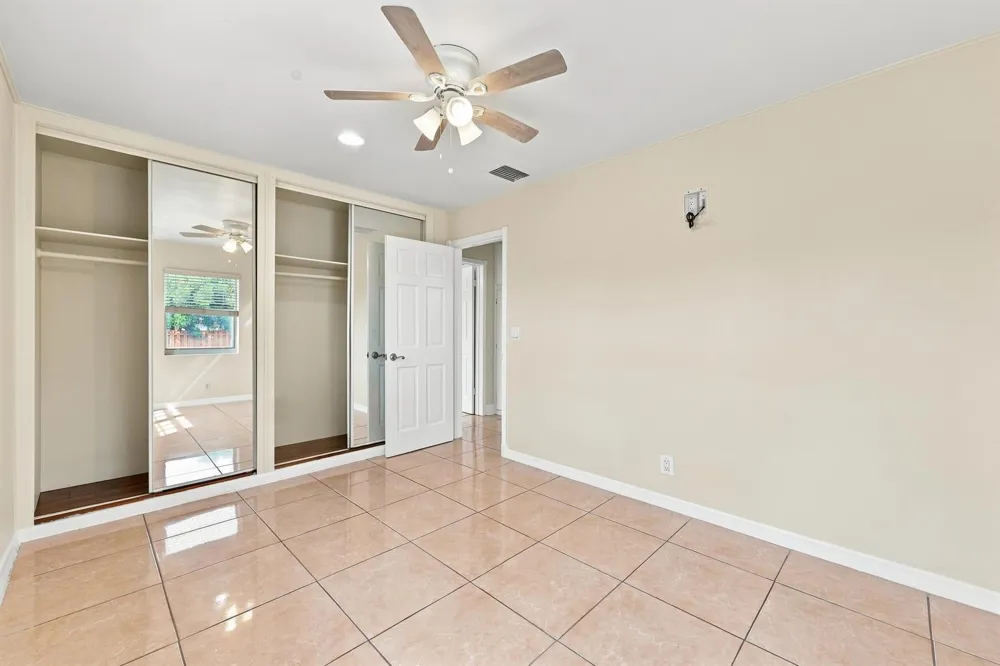 1100 7TH STREET Lake Park, FL 33403