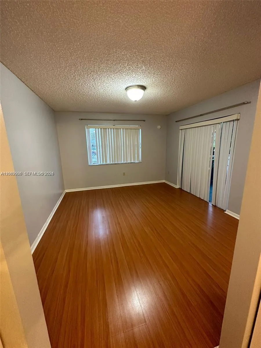 8600 SW 212th St #105 Cutler Bay, FL 33189