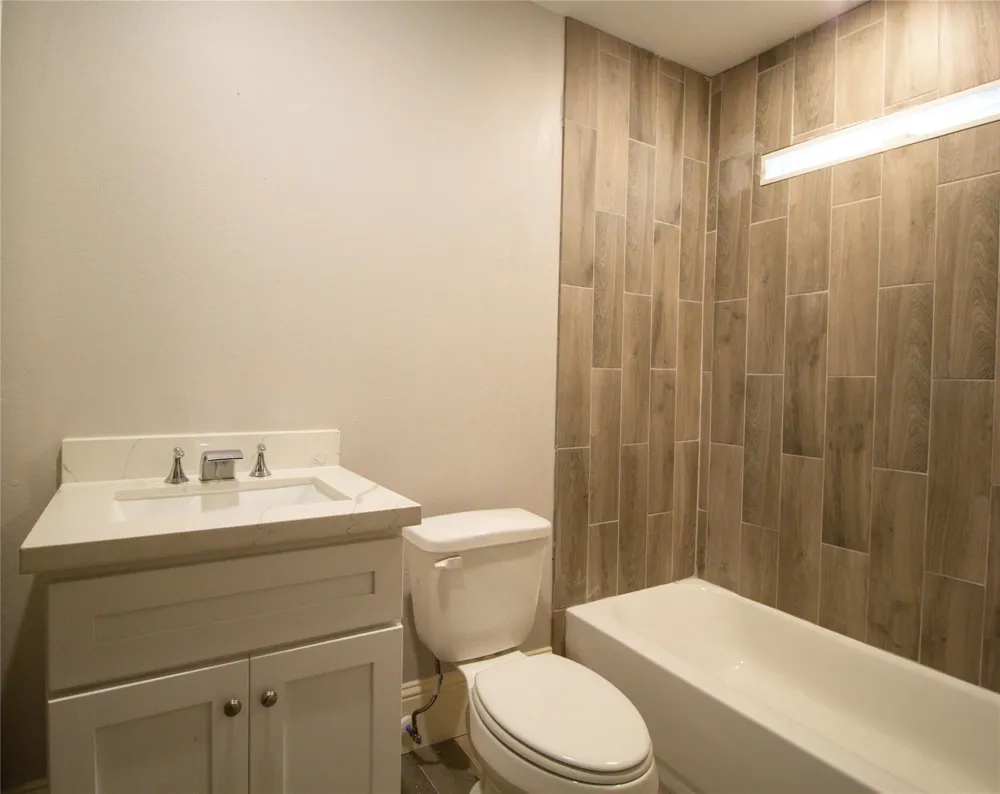 231 Betral Street Houston, TX 77022