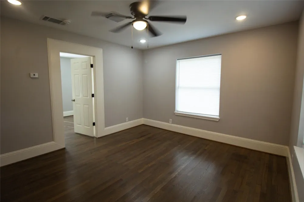 231 Betral Street Houston, TX 77022