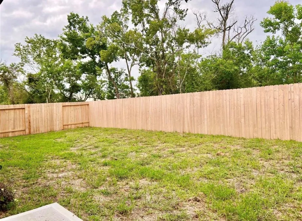 812 Westpointe Drive Dayton, TX 77535