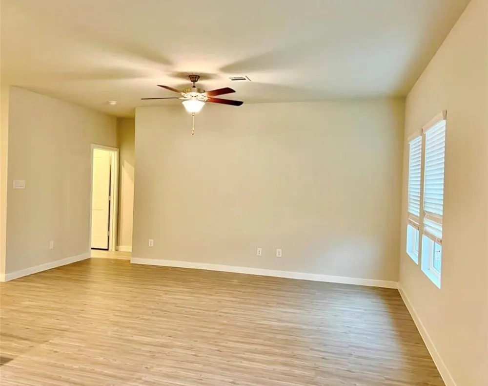 812 Westpointe Drive Dayton, TX 77535