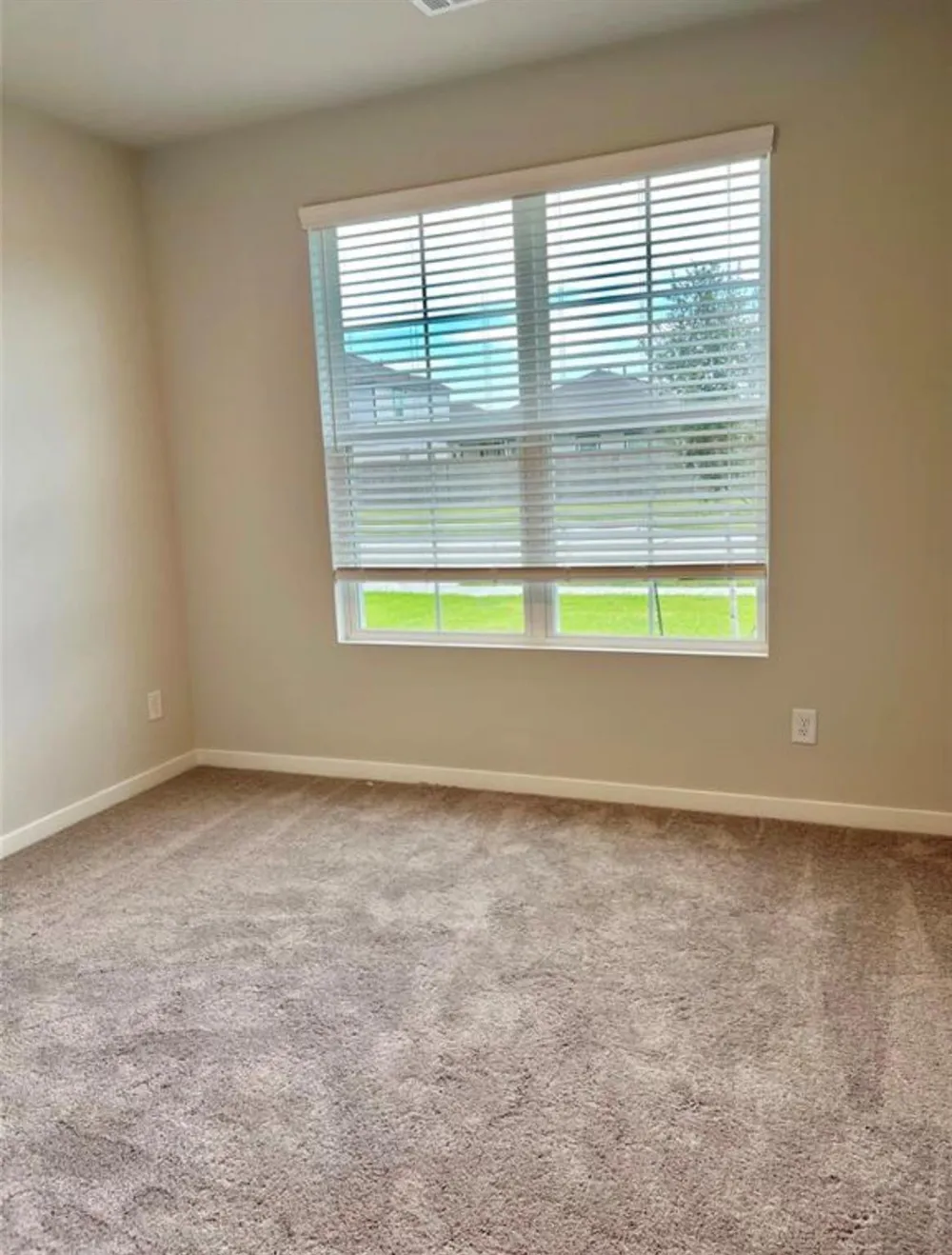 812 Westpointe Drive Dayton, TX 77535