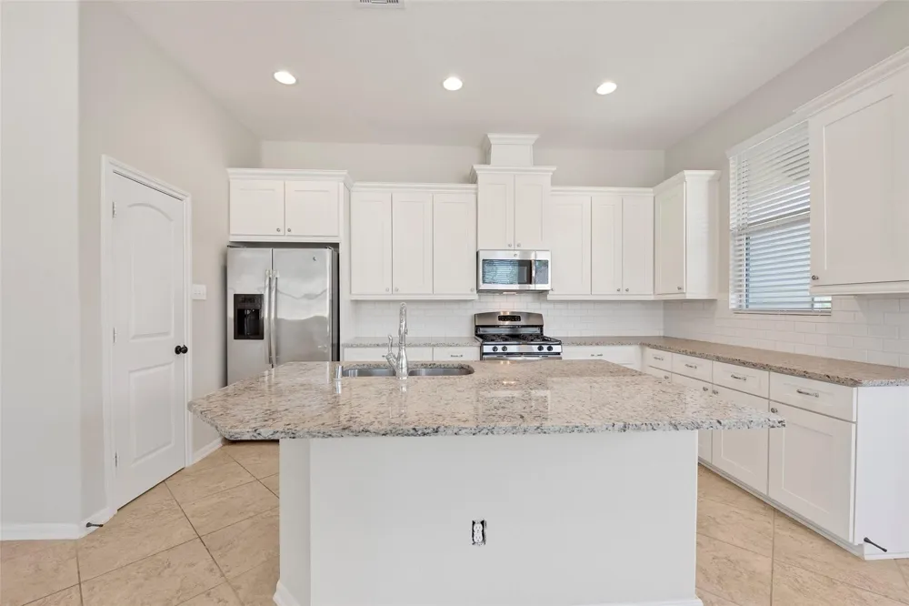 202 Cheswood Forest Place Montgomery, TX 77316