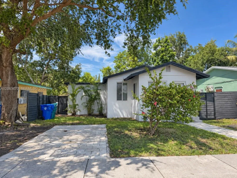 135 NW 68th St Miami, FL 33150