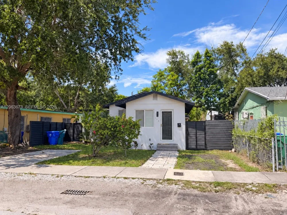 135 NW 68th St Miami, FL 33150