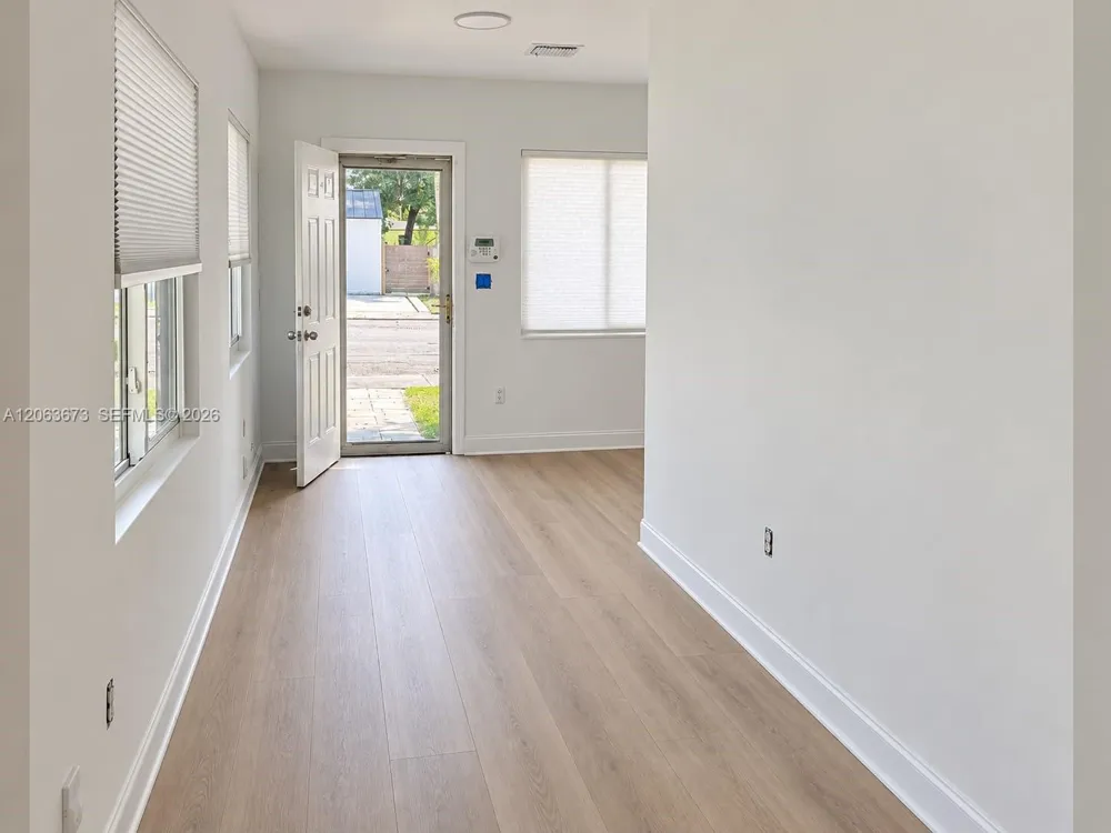 135 NW 68th St Miami, FL 33150