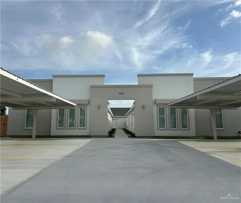 2609 E Hayes Avenue Alton, TX 78573