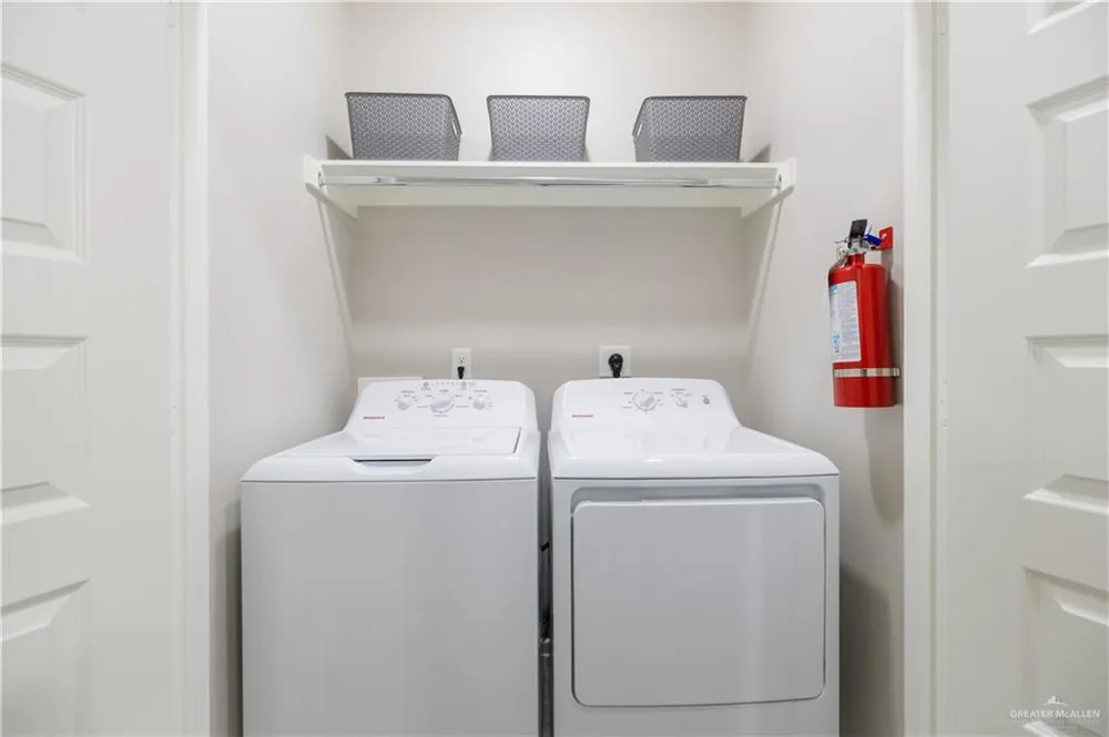 2609 E Hayes Avenue Alton, TX 78573