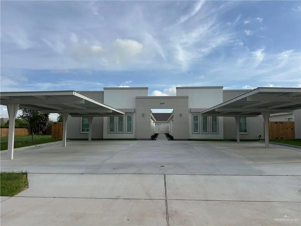2609 E Hayes Avenue Alton, TX 78573
