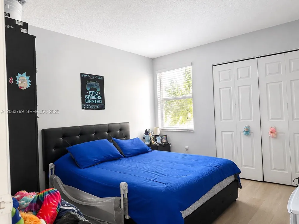 7830 NW 6th St #204 Pembroke Pines, FL 33024