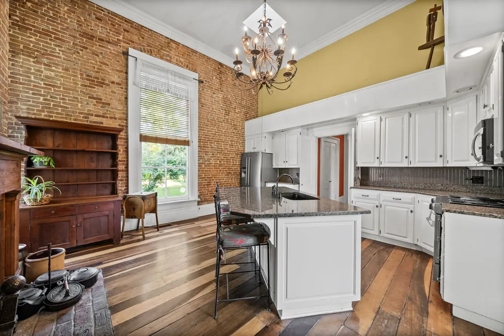 296 S Main St Russellville, KY 42276