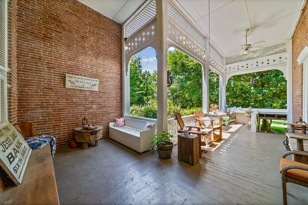 296 S Main St Russellville, KY 42276
