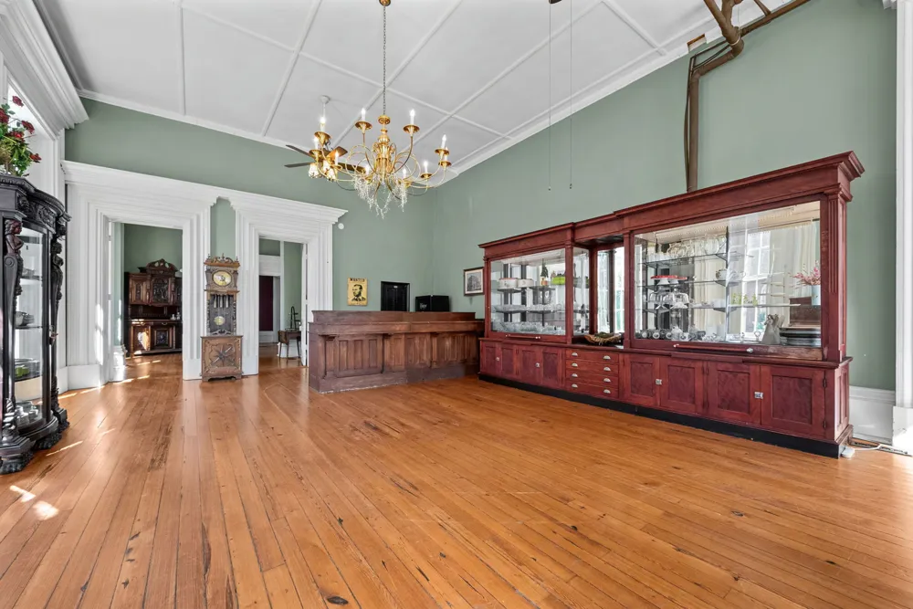 296 S Main St Russellville, KY 42276