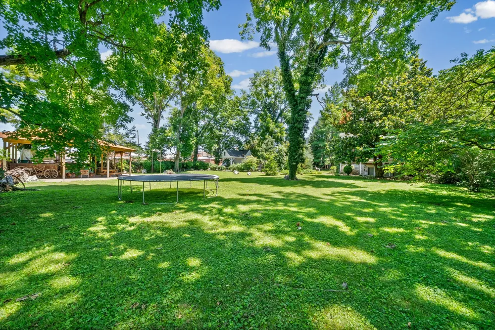 296 S Main St Russellville, KY 42276