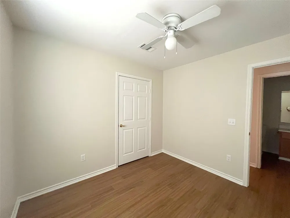 1006 2nd Street Louise, TX 77455