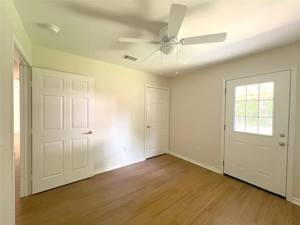 1006 2nd Street Louise, TX 77455