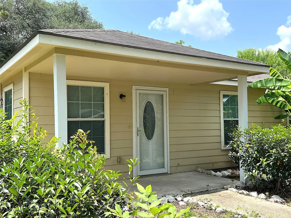 1006 2nd Street Louise, TX 77455