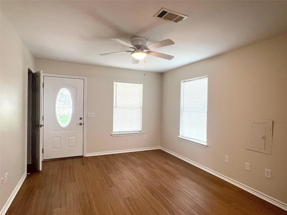 1006 2nd Street Louise, TX 77455