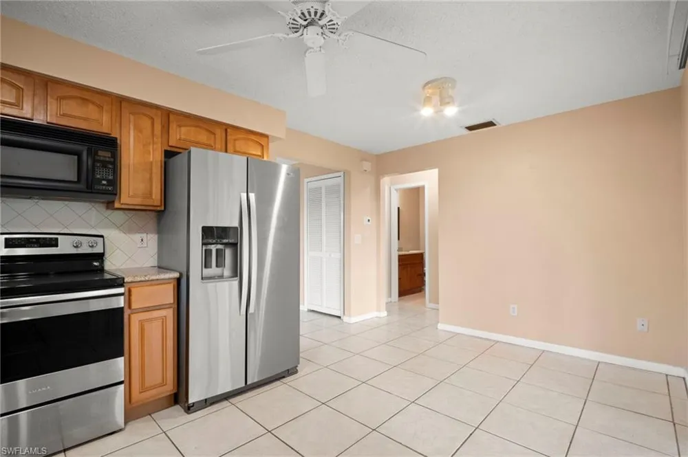 4406 santa barbara Boulevard #B Cape Coral, FL 33914