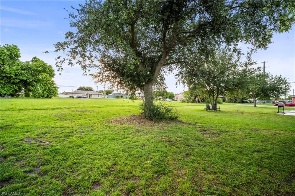 4406 santa barbara Boulevard #B Cape Coral, FL 33914