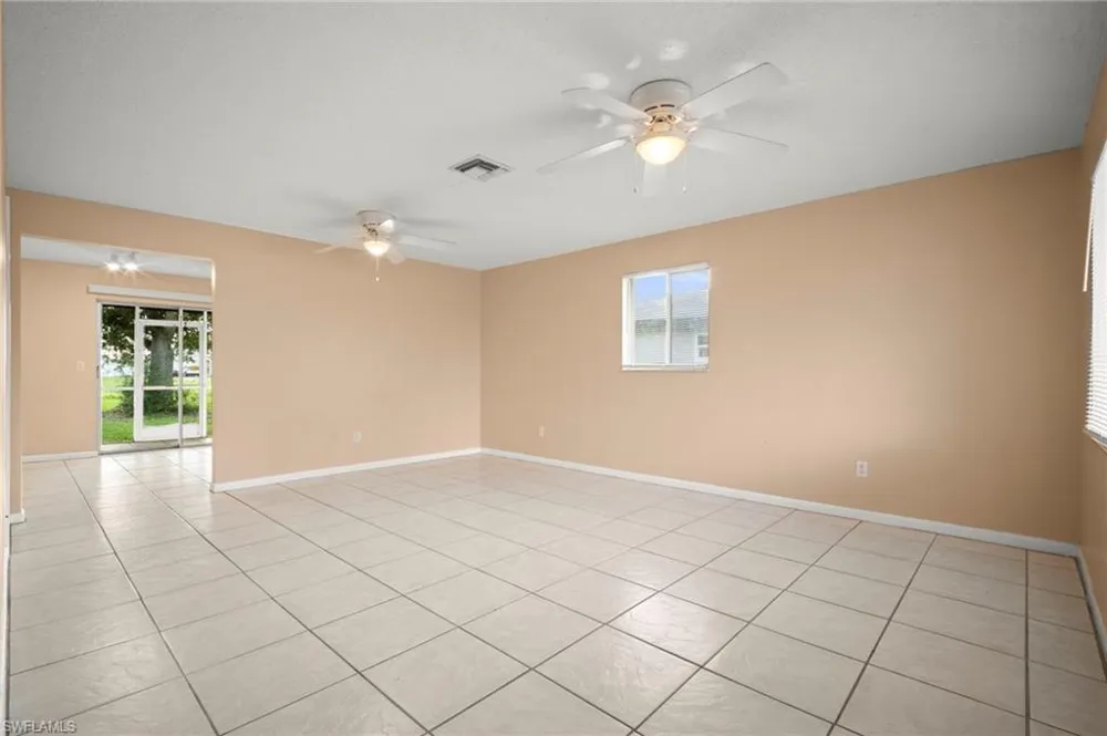 4406 santa barbara Boulevard #B Cape Coral, FL 33914