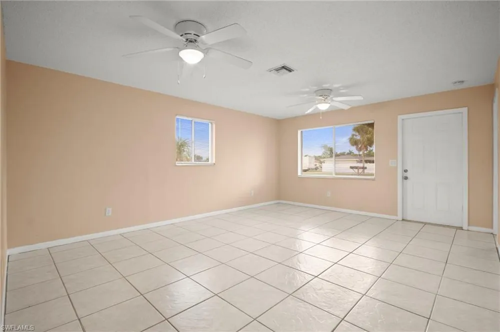 4406 santa barbara Boulevard #B Cape Coral, FL 33914