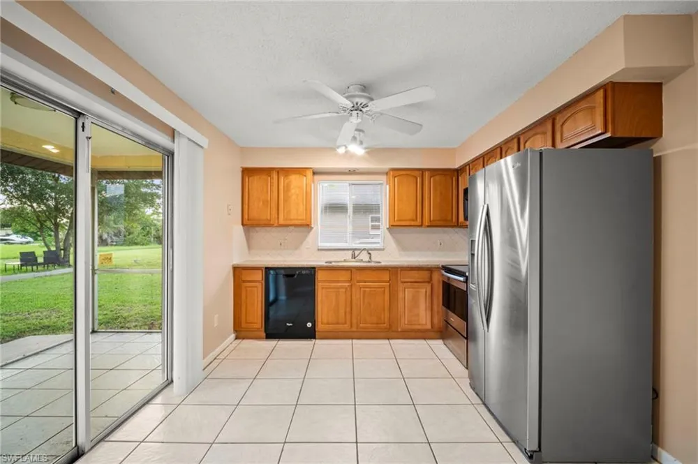 4406 santa barbara Boulevard #B Cape Coral, FL 33914