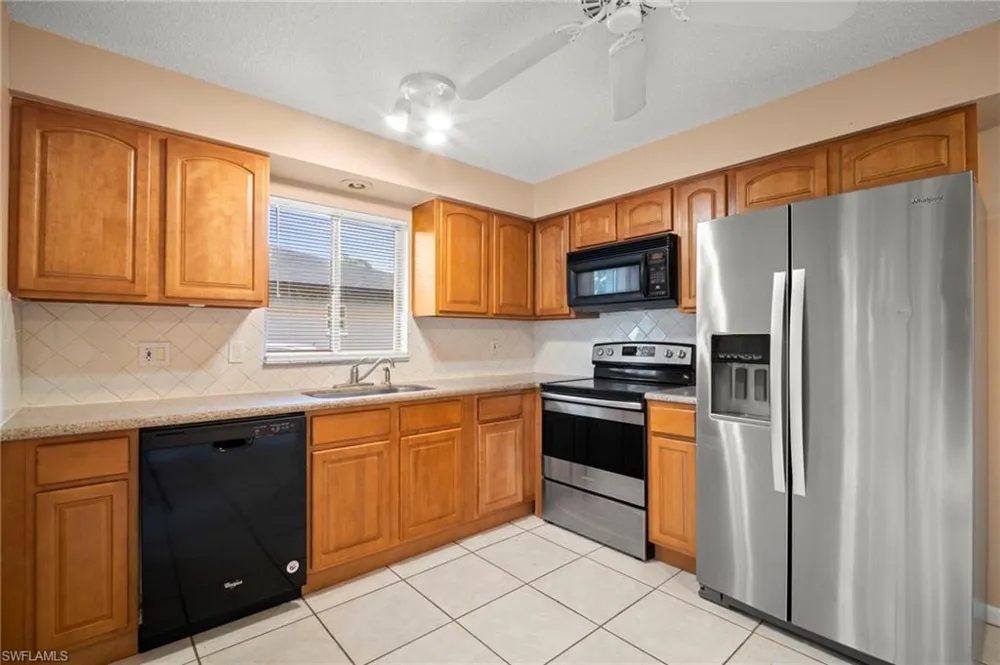 4406 santa barbara Boulevard #B Cape Coral, FL 33914