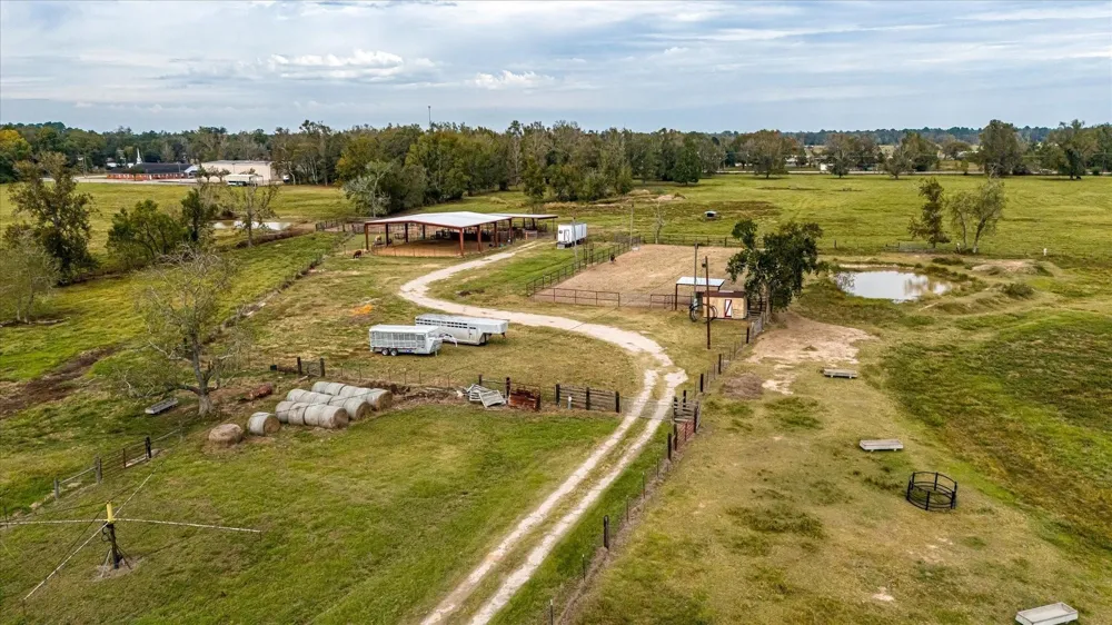391 County Road 2010 Liberty, TX 77575