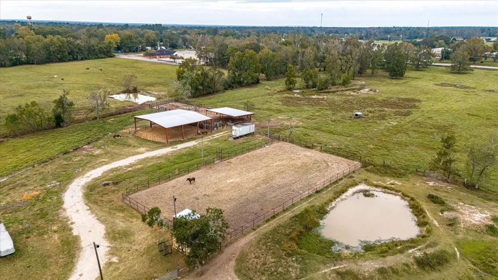 391 County Road 2010 Liberty, TX 77575