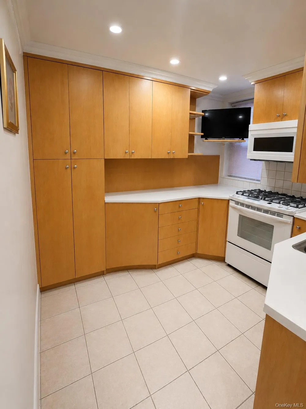 67-38 108th Street #C27 Forest Hills, NY 11375