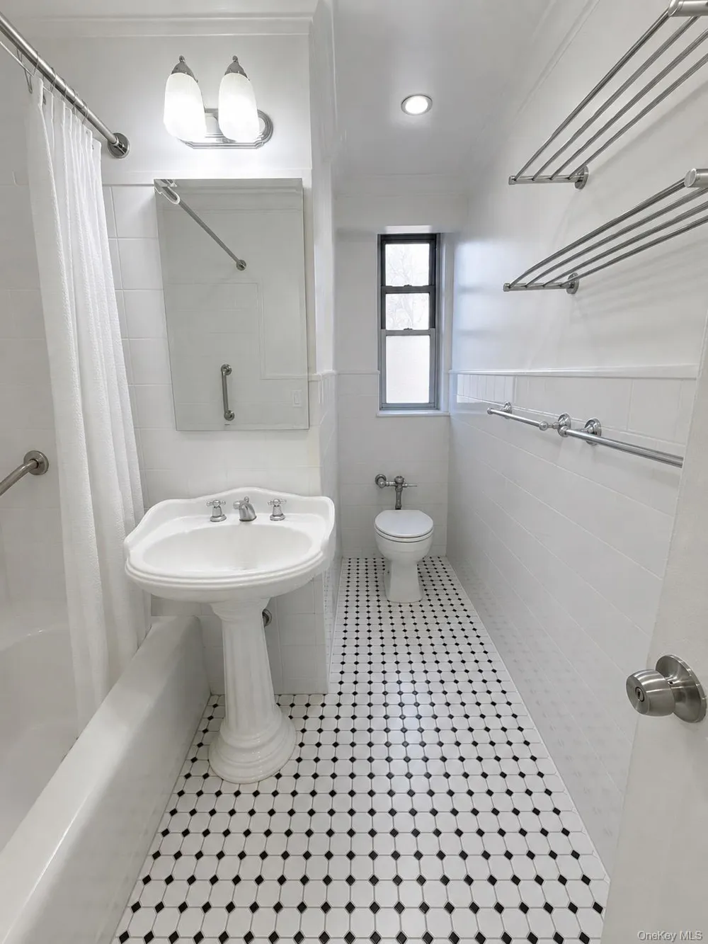 67-38 108th Street #C27 Forest Hills, NY 11375
