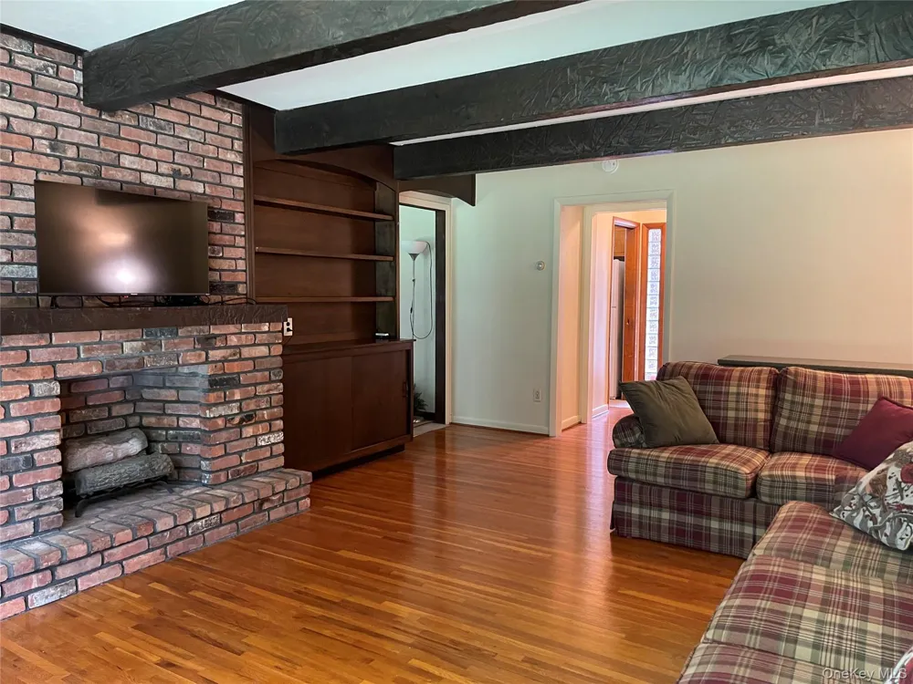 42 Rela Avenue Haverstraw, NY 10927