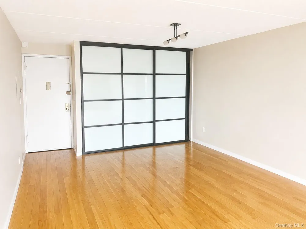 1155 Warburton Avenue #2 P-R Yonkers, NY 10701