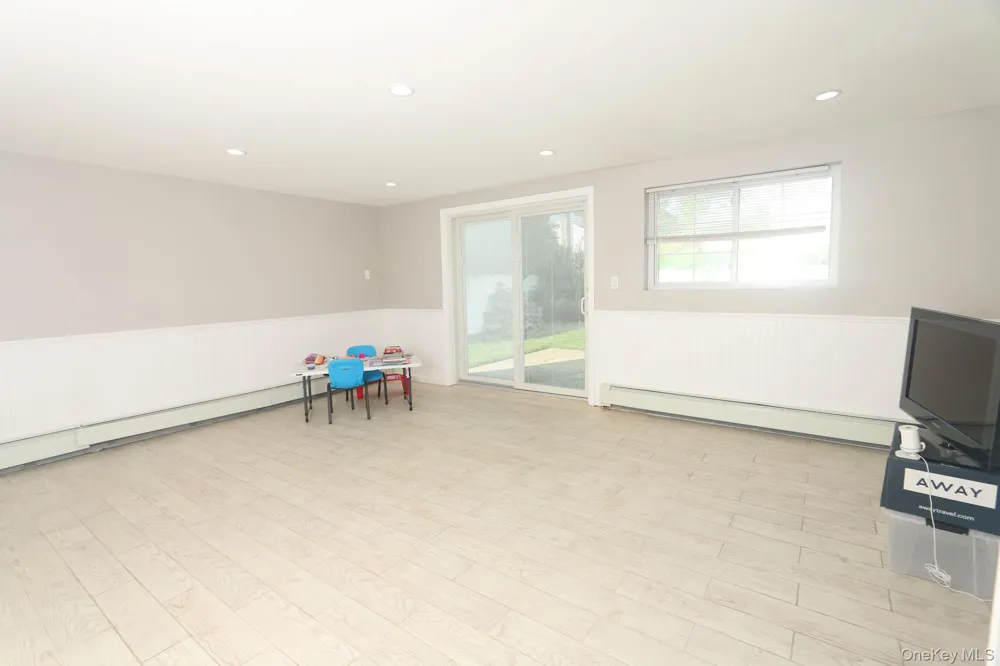 3260 Judith Lane Oceanside, NY 11572