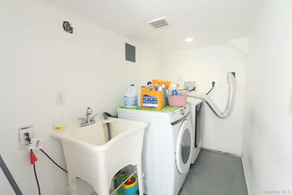 3260 Judith Lane Oceanside, NY 11572