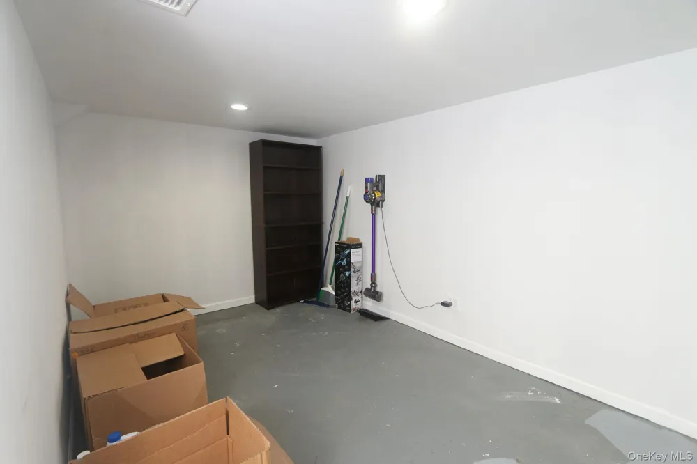 3260 Judith Lane Oceanside, NY 11572