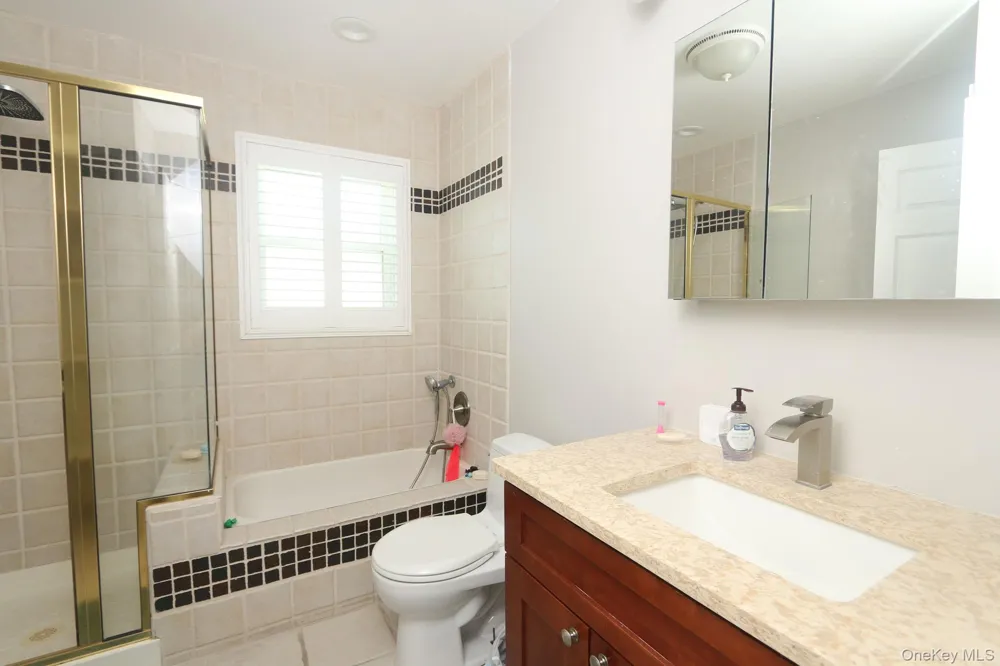 3260 Judith Lane Oceanside, NY 11572