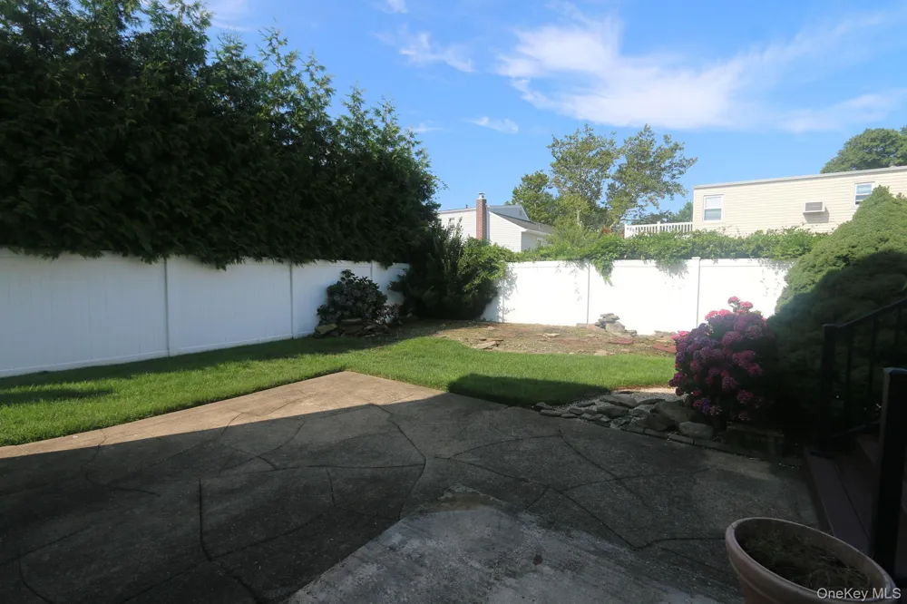 3260 Judith Lane Oceanside, NY 11572