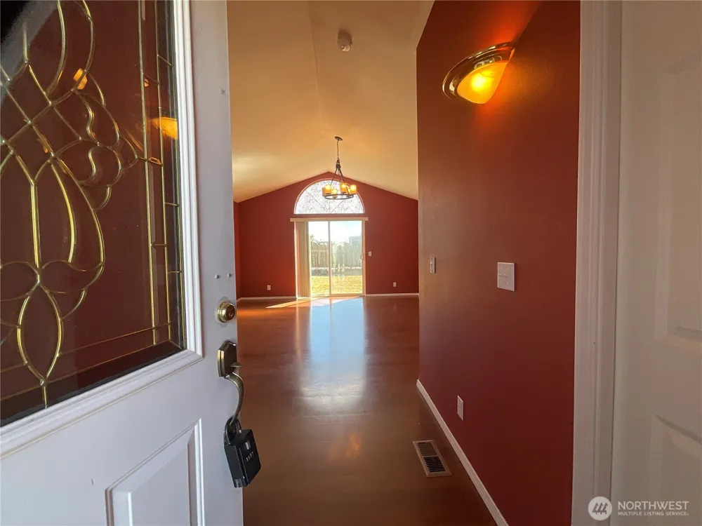 1382 NW Kathleen Drive Oak Harbor, WA 98277