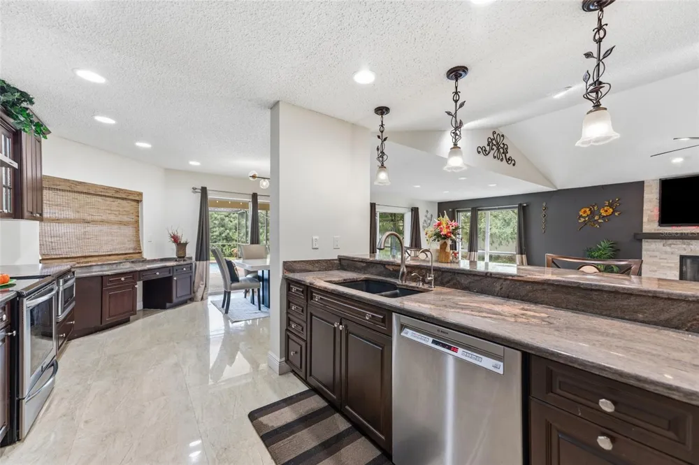 6513 THOROUGHBRED LOOP Odessa, FL 33556
